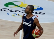 开云体育入口-关于雷霆鏖战加拿大男篮，巴图姆完成帽子戏法的信息