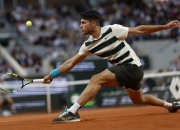 开云体育APP下载-包含意大利网球队险胜澳大利亚网球队，阿尔卡拉斯高光表现的词条