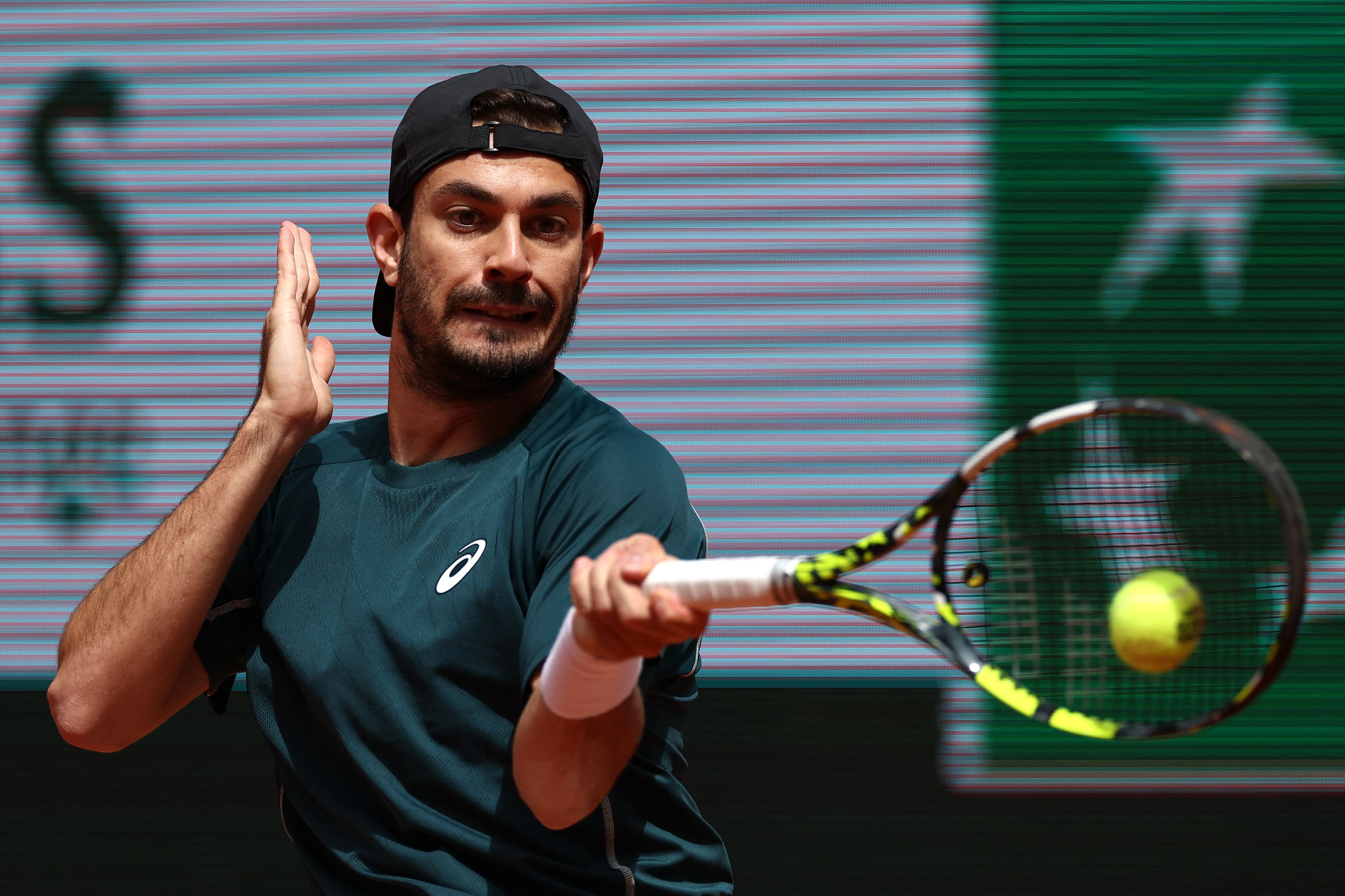 英国网球队强势法国网球队，阿尔卡拉斯送出助攻