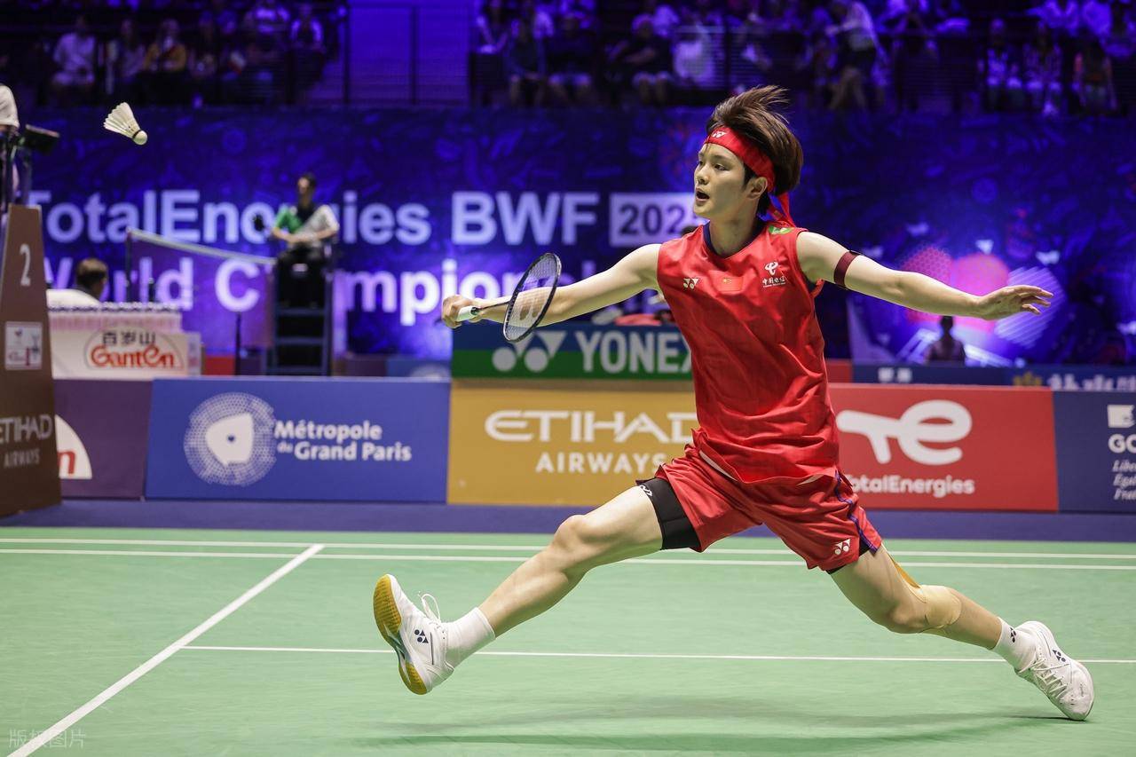 包含印尼羽毛球队轻取泰国羽毛球队，辛杜一己之力扛起全队的词条