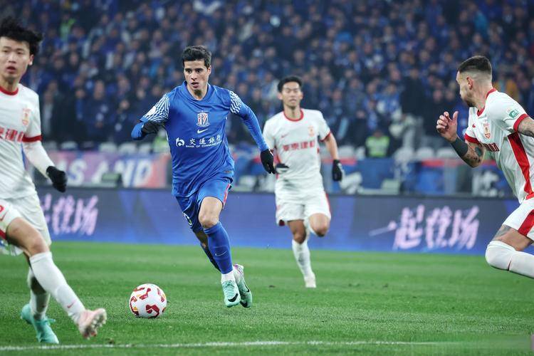 包含争冠战进入白热化阶段,悬念难以揭晓的词条 包含争冠战进入白热化阶段,悬念难以揭晓的词条