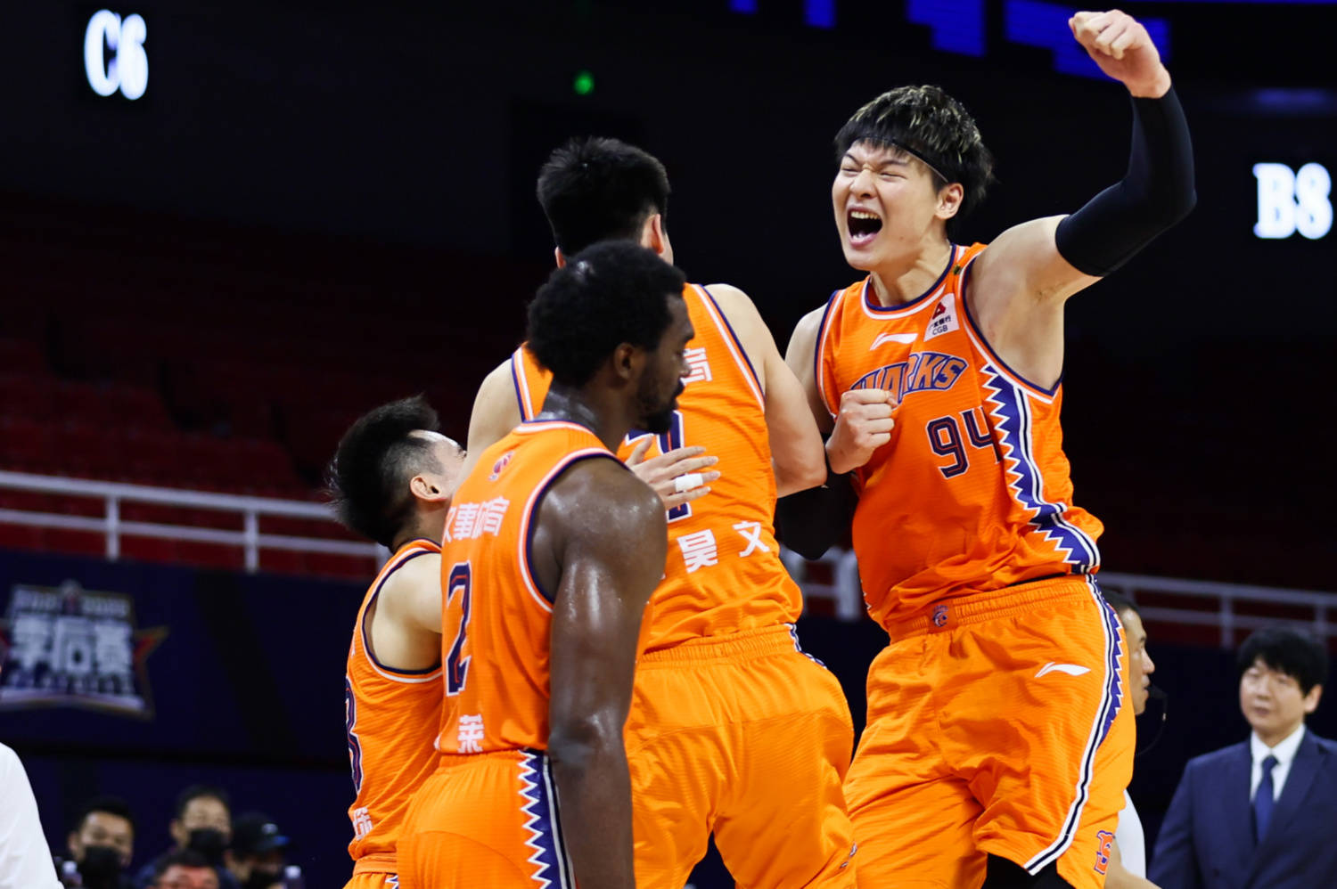 关于战术调整之后，球队状态明显好转，斩获连胜的信息