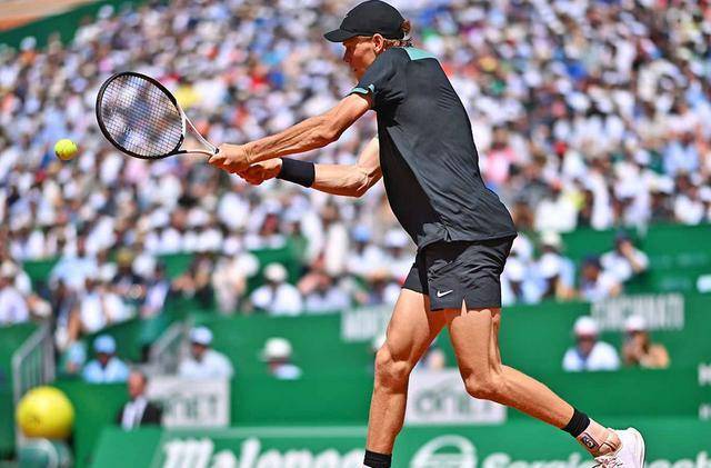 蒙特卡洛大师赛逆转澳网，梅德韦杰夫关键制胜的简单介绍