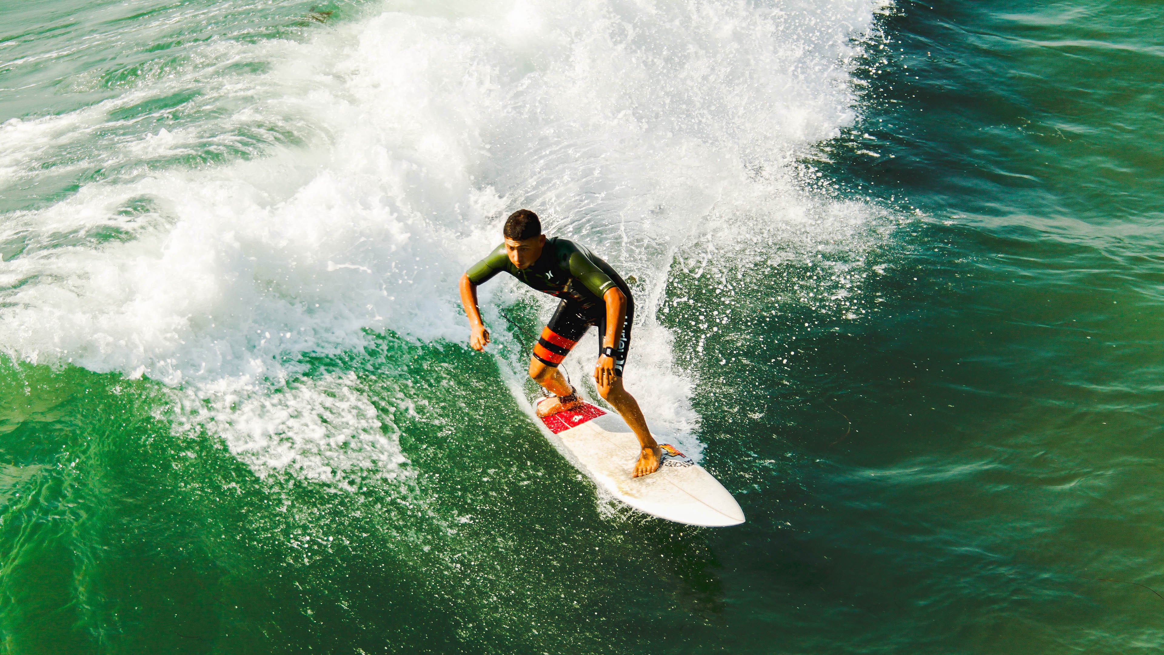 东契奇持续制造杀伤，开拓者式防守如何锁死深圳队？现代篮球攻防体系的战术启示